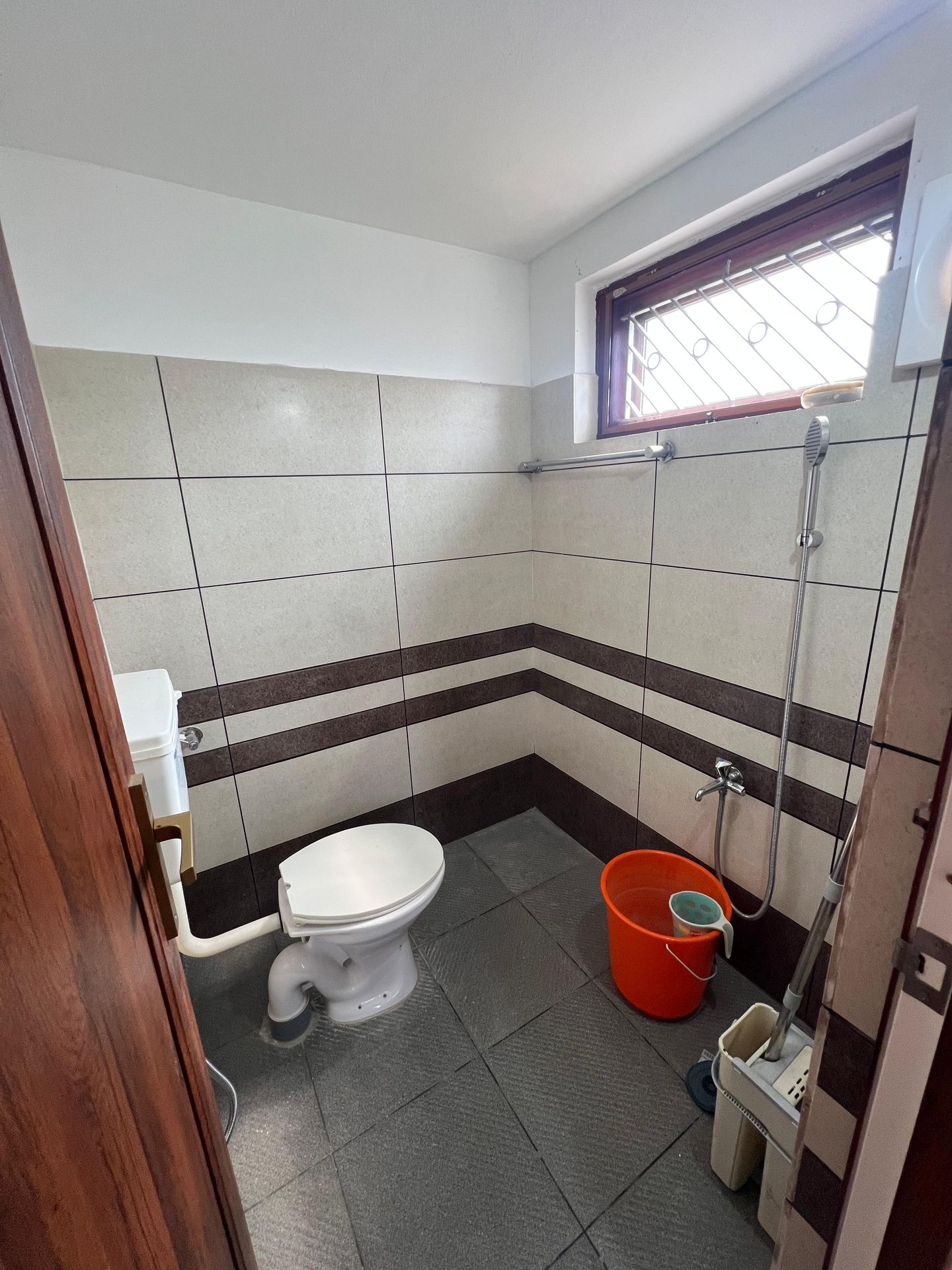 Pearl Nest Homestay private bathroom